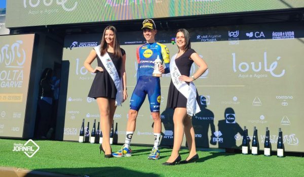 Juan Ayuso conquista o Malhão e o Algarve