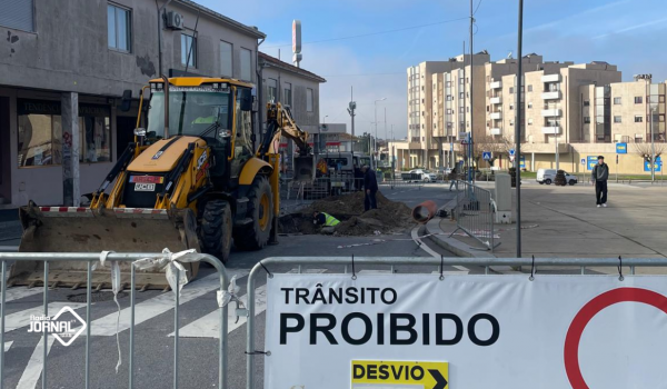 ESTRADA ABATEU DEVIDO A COLAPSO DE ANTIGA MINA EM GONDOMAR