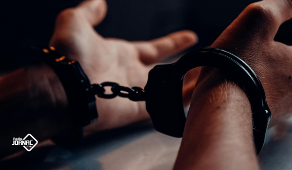 PJ DETÉM DUAS MULHERES POR SUSPEITAS DE BURLA DE MAIS DE 2 MILHÕES DE EUROS