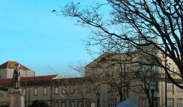 PRAÇA DA BATALHA ENCERRADA AO TRÂNSITO AOS FINS DE SEMANA