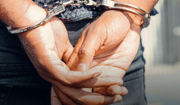 HOMEM DE 84 ANOS DETIDO POR INCENDIAR VIATURA EM PAREDES