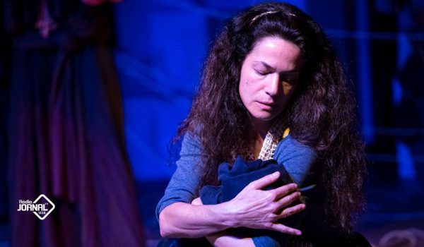 TEATRO “A PÉROLA” NO CENTRO CULTURAL DE PAREDES ESTE SÁBADO