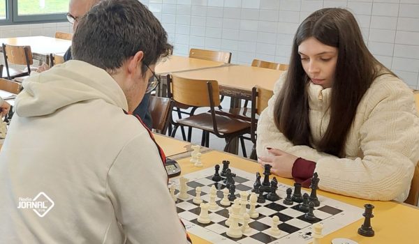 RITA RIBEIRO BRILHA NO XADREZ DISTRITAL