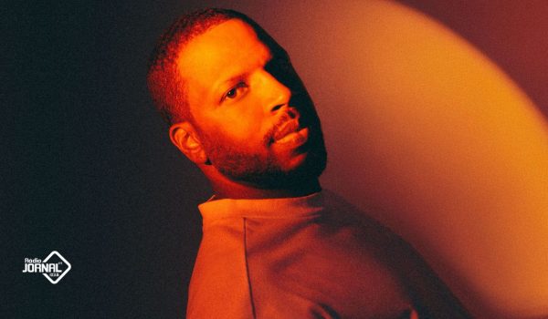 DINO D’SANTIAGO ESTREIA-SE NO PALCO DO CCP