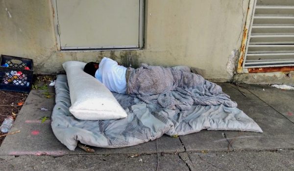 GOVERNO PREPARA NOVO PLANO PARA COMBATER A POBREZA EM PORTUGAL