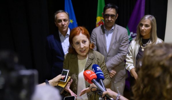 GOVERNO VAI LANÇAR NOVOS “CHEQUES” PARA CARROS ELÉTRICOS ATÉ JUNHO