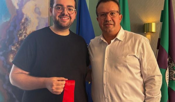 JOVEM DE PAREDES VENCE FINAL NACIONAL DO SUPREMO MOOT COURT