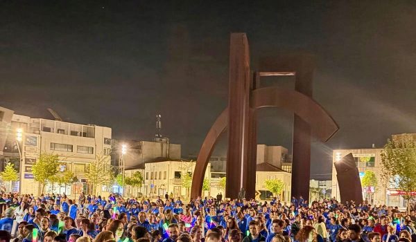 PAÇOS DE FERREIRA MOBILIZA MULTIDÃO EM CAMINHADA PELA PROTEÇÃO DAS CRIANÇAS