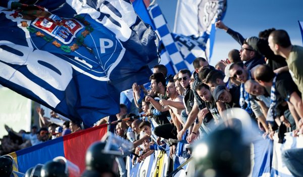 FUTEBOL PROFISSIONAL VAI TESTAR VENDA DE CERVEJA E CIDRA NOS ESTÁDIOS