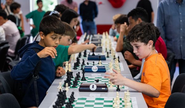 XADREZ GANHA FORÇA NAS ESCOLAS DE PENAFIEL E BATE RECORDE DE PARTICIPAÇÃO