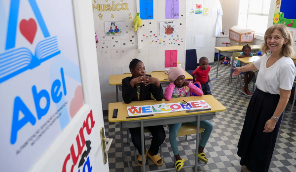 PROJETO “ABEL” LEVA EDUCAÇÃO A CRIANÇAS INTERNADAS EM LUANDA