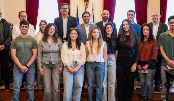 CÂMARA DE PENAFIEL ATRIBUI BOLSAS DE ESTUDO A PENAFIDELENSES