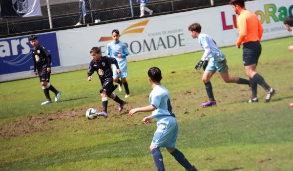 PAREDES RECEBE TORNEIO DE FUTEBOL JUVENIL COM 2500 ATLETAS