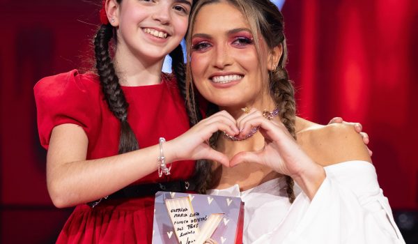 JOVEM DE PAREDES CHEGA À FINAL DO “THE VOICE KIDS” APÓS ENCANTAR NENA COM “TOMORROW”