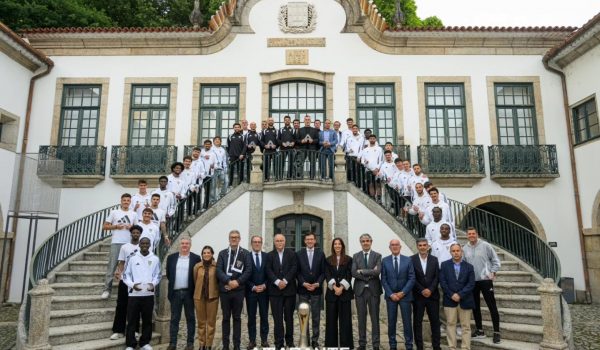 MUNICÍPIO HOMENAGEIA AMARANTE FC PELA SUBIDA HISTÓRICA À II LIGA