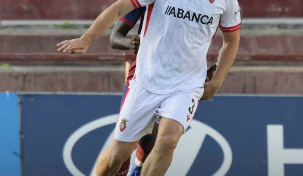 PENAFIEL E FELGUEIRAS TROPEÇAM MAS CONTINUAM NA LUTA PELA PERMANÊNCIA NA II LIGA