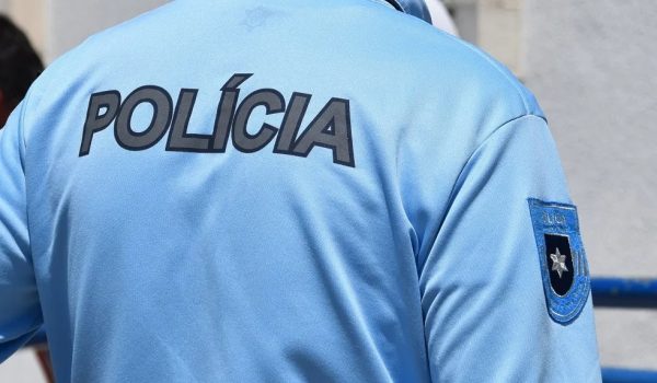 JOVEM DE 16 ANOS ESFAQUEADO À PORTA DE ESCOLA EM ERMESINDE