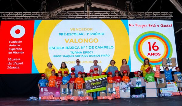 Escola de Valongo conquista prémio nacional no concurso “No Poupar Está o Ganho”