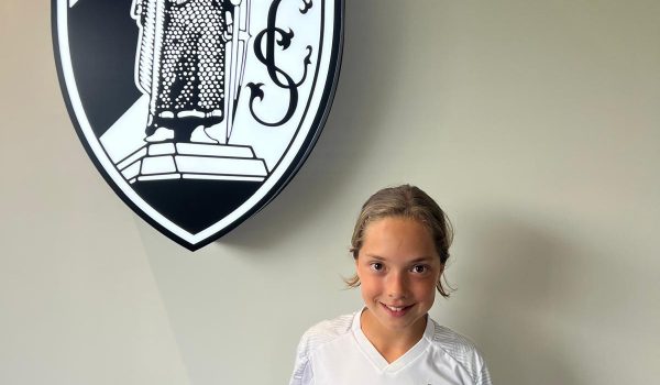 Jovem promessa de 10 anos ruma ao Vitória SC depois de marcar 45 golos na última temporada
