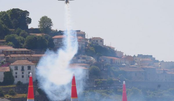 Primeira edição do Air Invictus fecha com um milhão de visitantes e debate sobre o futuro da aviação