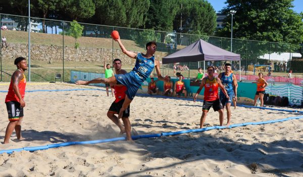 Torneio de andebol de praia em Paredes mobilizou cerca de 750 atletas de vários escalões
