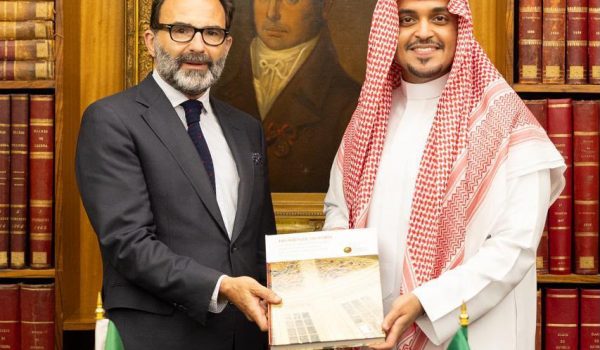 Líder de Conselho Empresarial Saudita reuniu com a CCIP e visitou indústria do Norte do país