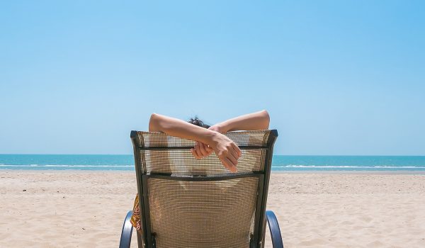 Cadeiras, espreguiçadeiras e camas de rede gratuitas chegam às praias de Matosinhos
