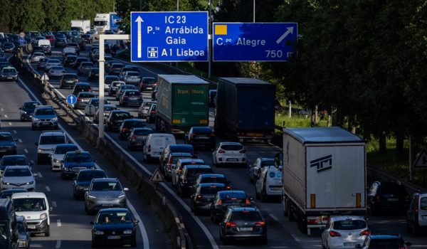 Proibição de camiões na VCI nos dias úteis arranca a 15 de setembro entre as 07h00 e as 21h00