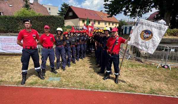 Bombeiros de Rebordosa conquistam prata e bronze em concurso internacional de cadetes na República Checa