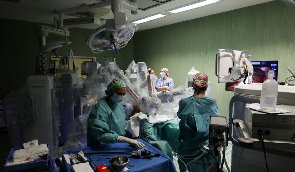 Cirurgia robótica chega à ULSTS para tratar casos complexos de obesidade e cancro gástrico