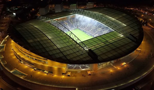 Porto: Estádio do Dragão acolhe 40 mil Testemunhas de Jeová em congresso nacional