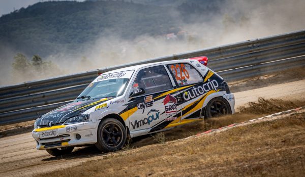 Piloto paredense Rui Silva alcança melhor registo em qualificações e regressa às finais em Montalegre