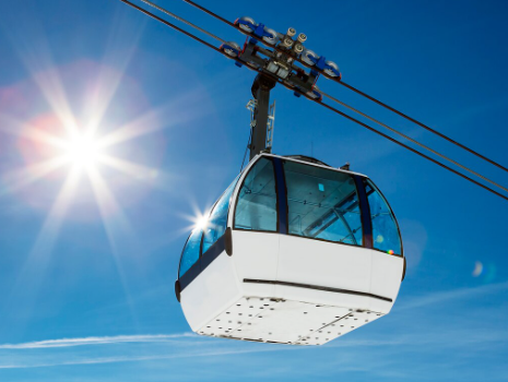 Novo teleférico em Gaia vai ligar a praia das Pedras Amarelas à Arrábida com seis estações