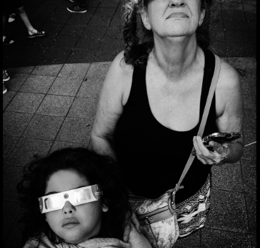 Óculos gratuitos para ver o eclipse solar de 12 de agosto já esgotaram