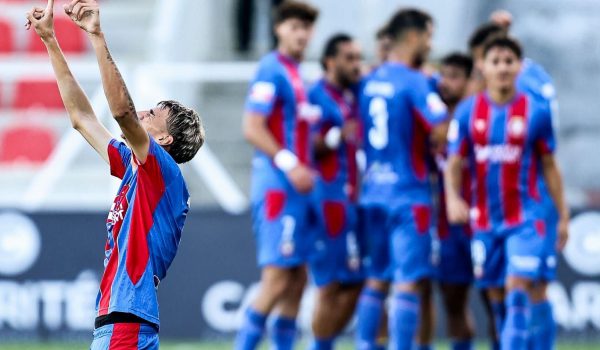 II Liga: Golos de Dudu Cruz e Mario Rivas garantem triunfo do Felgueiras frente ao Chaves