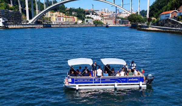 Novo transporte fluvial entre Gaia e Porto transporta mais de 4,4 mil passageiros na primeira semana