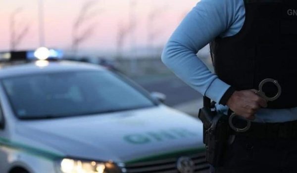 GNR apanha homem de 29 anos com quase 190 doses de droga e 1500 euros em Gaia