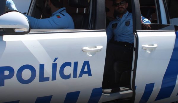 Câmara do Porto lança concurso de 540 mil euros para comprar nove viaturas para a PSP