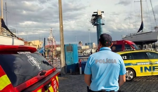 Agente da PSP lança-se ao Rio Leça para resgatar jovem de 26 anos