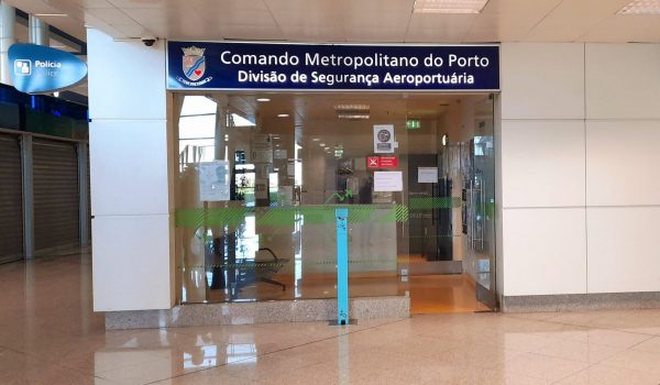 PSP detém homem de 26 anos no Aeroporto do Porto por uso de documento falso