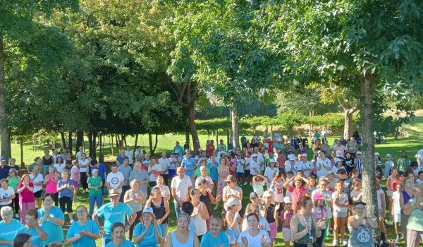 Paredes juntou mais de 300 participantes em caminhada dedicada ao envelhecimento ativo