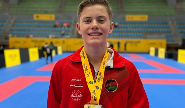 Penafidelense Gonçalo Garcia alcança a prata na Karate Youth League no México