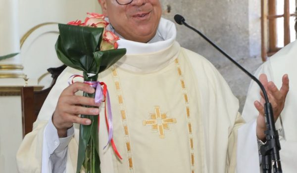Padre António Jorge assume paróquias de Frazão, Arreigada e Ferreira