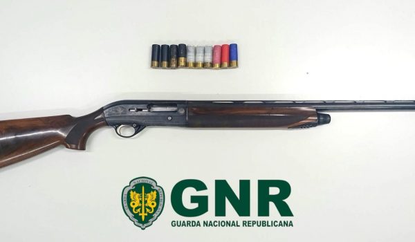 GNR detém caçador de 66 anos em área de proteção em Felgueiras