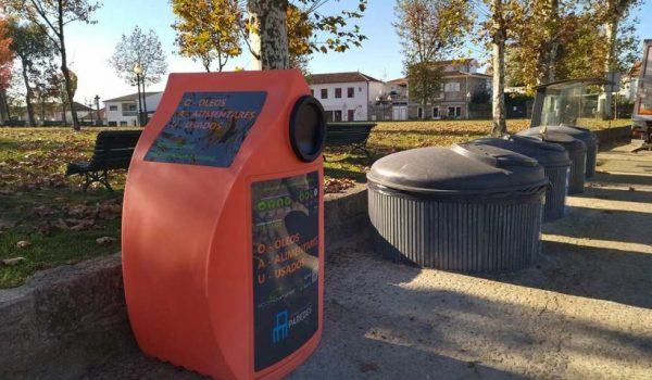Paredes instala 30 novos oleões para incentivar reciclagem de óleo alimentar doméstico