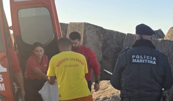 Homem de 72 anos morre no porto da Póvoa de Varzim após alegada queda