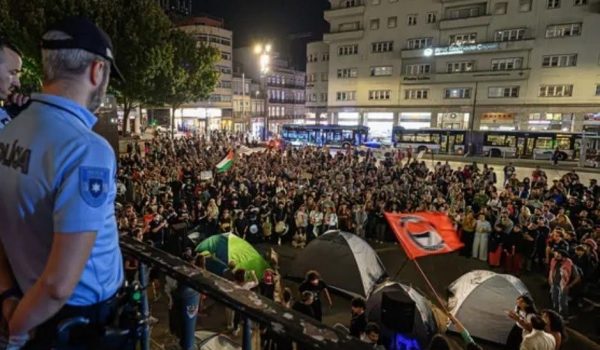 PSP intervém em manifestação no Porto após desacato de horários e ocupação do espaço público