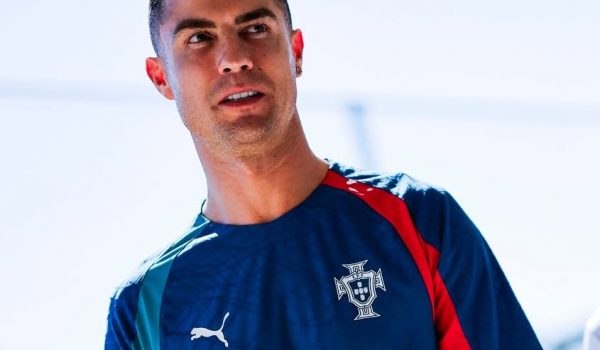 Cristiano Ronaldo pede desculpa por abandonar a seleção e assume disponibilidade para regressar após castigo