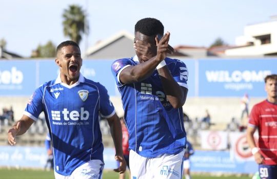 USC Paredes goleia CD Trofense por 4-0 e isola-se no topo da Liga 3